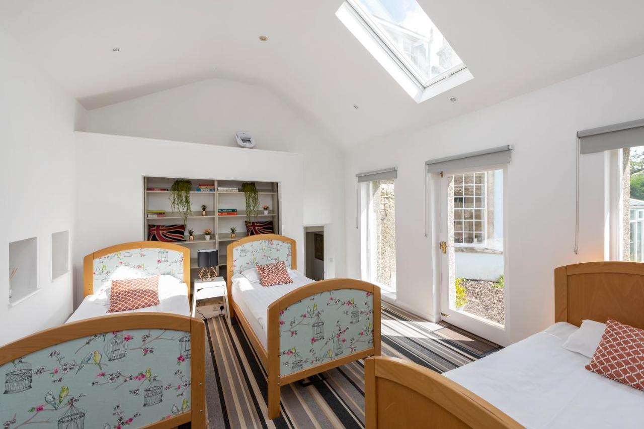 Cotswold Manor House - Country House Retreat With Hot Tub, Ideal For Large Groups Petty France Exterior photo